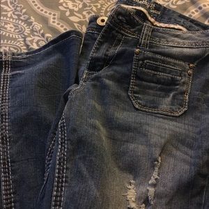 Amethyst size 7 jeans flare leg never worn
